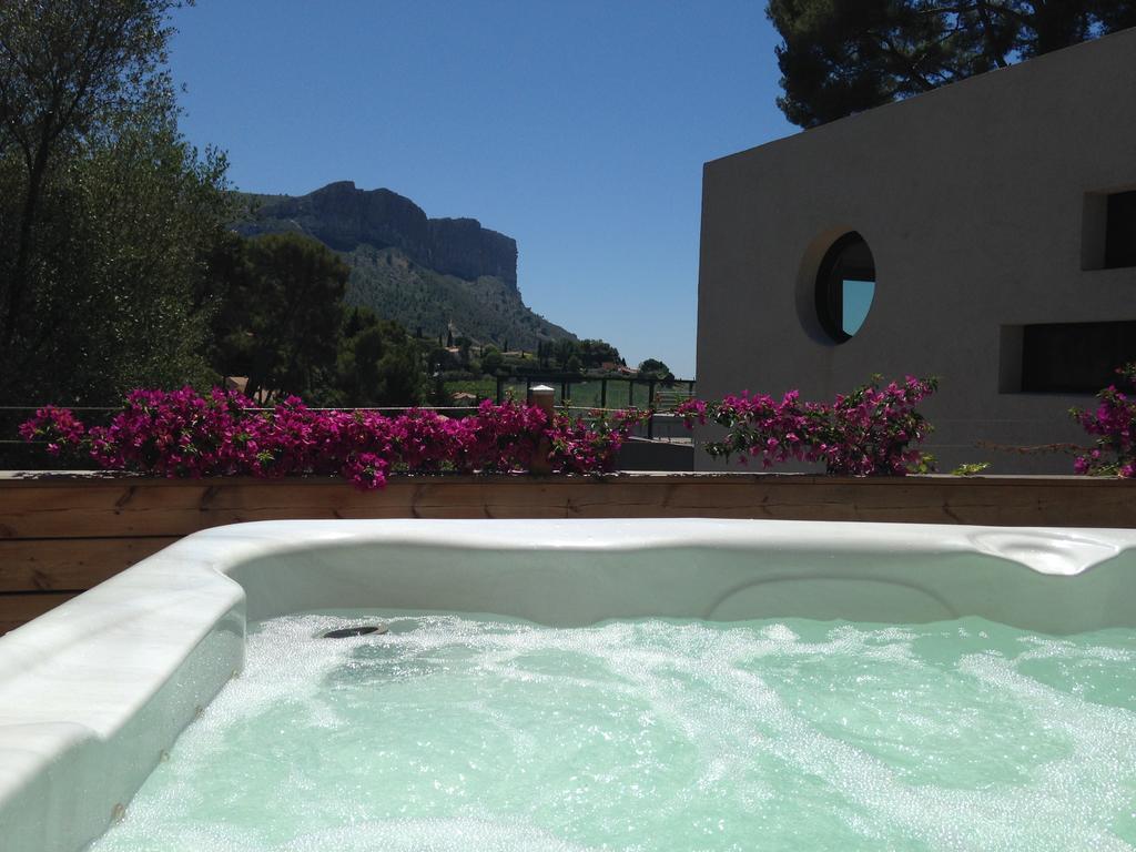 By Cassis Chambre Privee Dans Maison Familiale Exterior foto